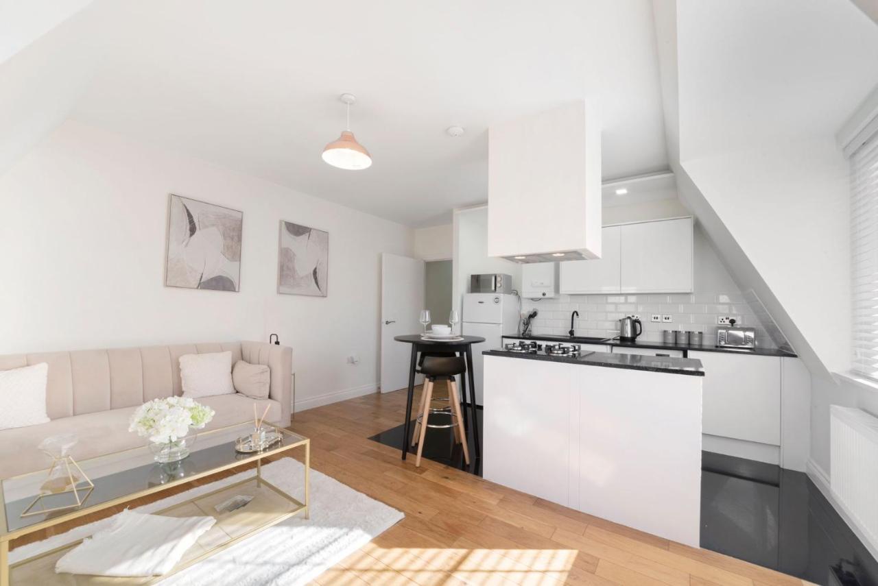 Spacious One Bed Loft Apartment Birchanger 外观 照片